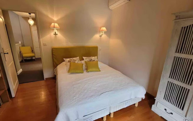Villa Near Avignon With Separate Suites