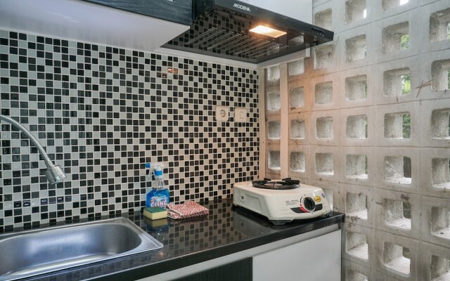 Homey Studio Margonda Residence 1 Apartment