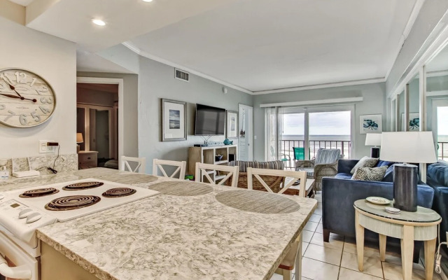 Oceanfront on the Beach - Pool