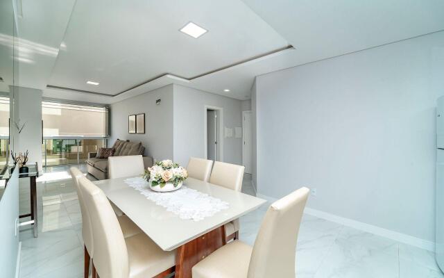 Lindo Apartamento com 2 suítes e piscina em Bombas 705