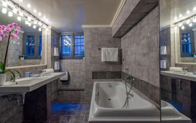 Art Pantheon Townhouse (Seven-Bedrooms)