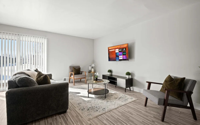 A Unique 2BR 2BA Stay