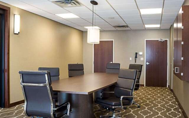 Comfort Suites Fargo Medical Center