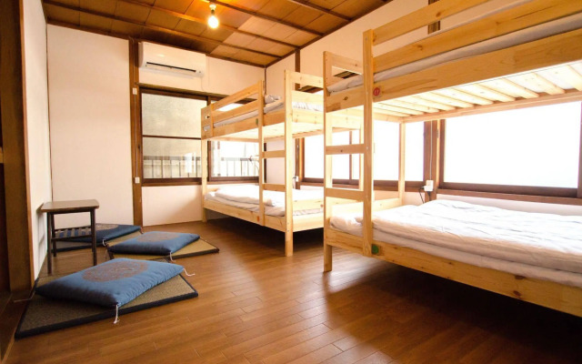 Osaka Guesthouse OSHITERUYA - Hostel