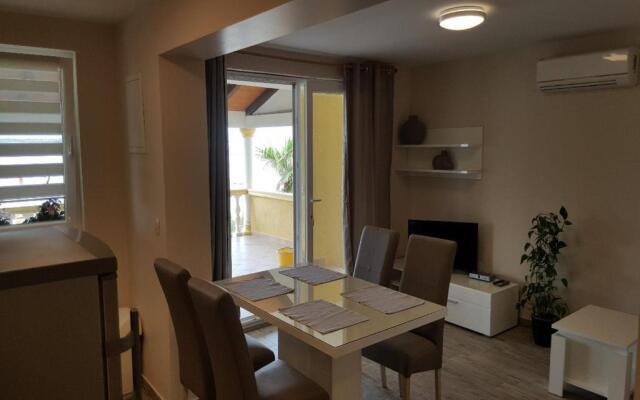 Sea View Apartments Nina - AE1021