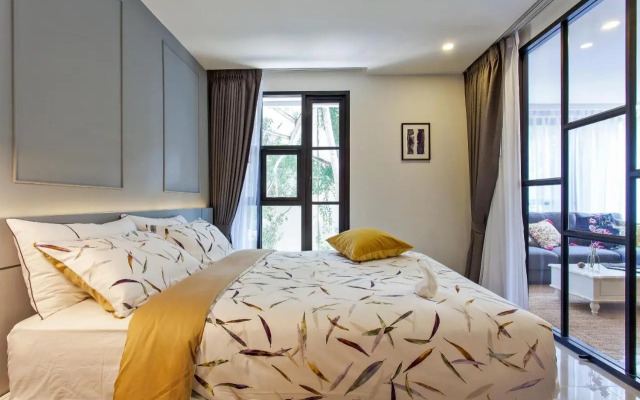 Palmyrah Surin Apartments by Beringela