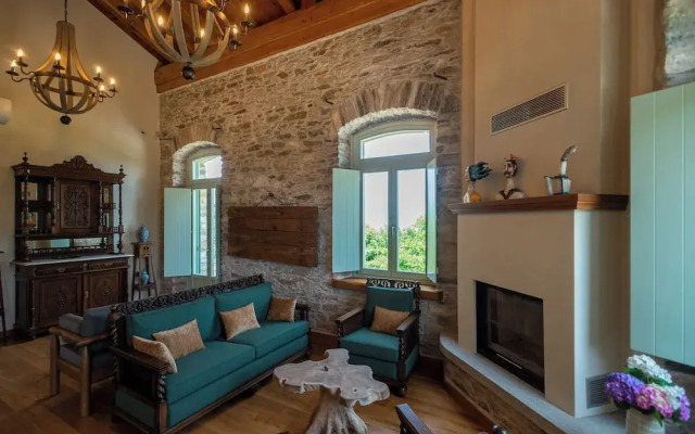 Nostos Country House