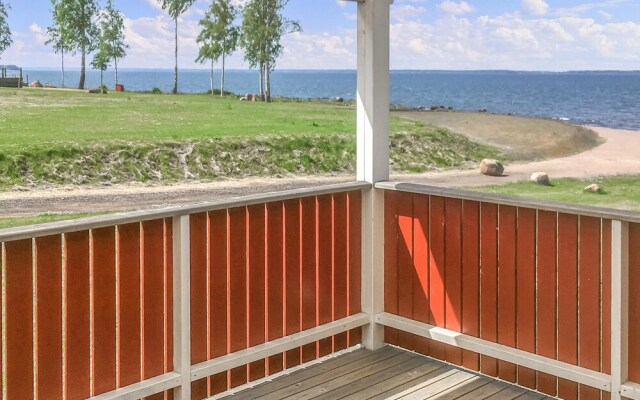 Stunning Home in Sjötorp With Wifi and 3 Bedrooms