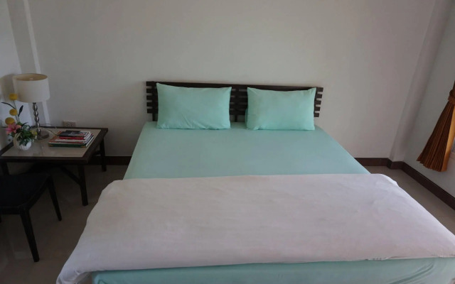 Thatphanom Place