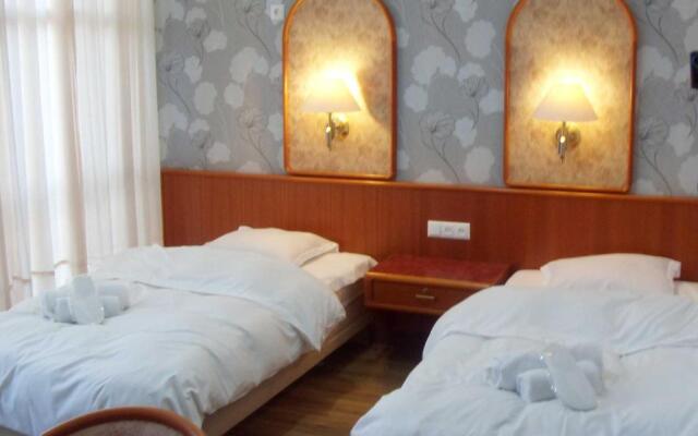 Hotel Nadikvari