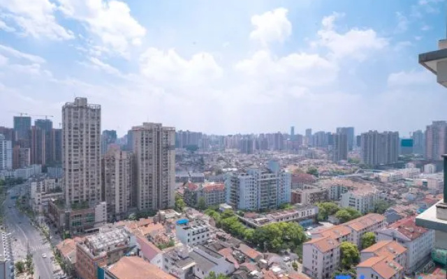 Merit Homestay (Shiliupu) – Outside – Shanghai