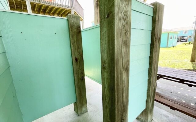 Mermaid Mansion 3 Bedroom Home by Redawning