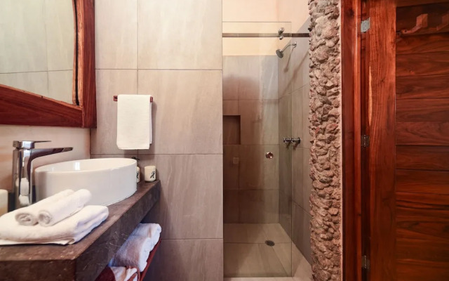 Mero Mero Hotel