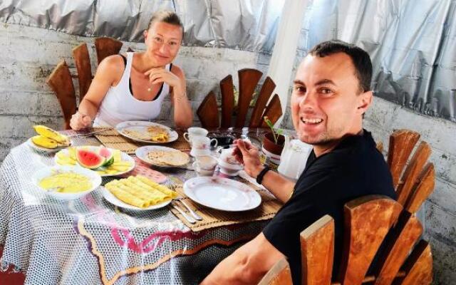 Gloriya Mathews Family Guest House