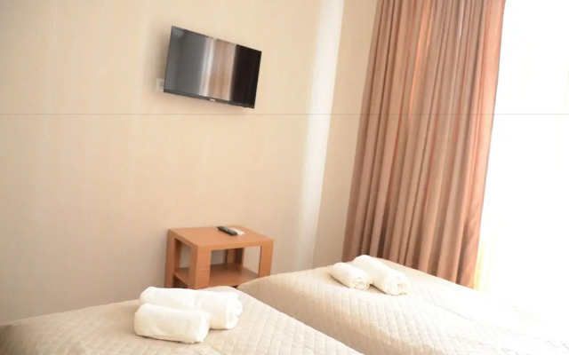 Canyon Hotel