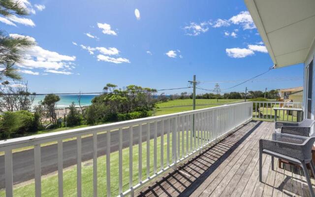 Seaside Beach House 25 Seaside Pde