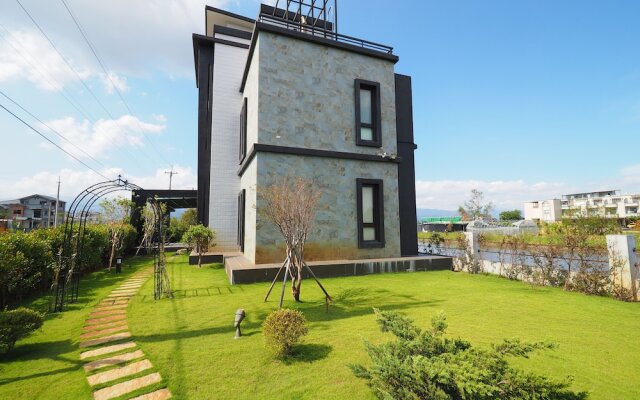 Sakura Bed and Breakfast