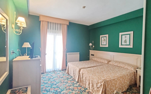Hotel Leonor Mirón