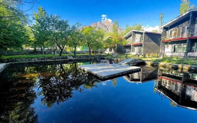 Apricot Spring Resort