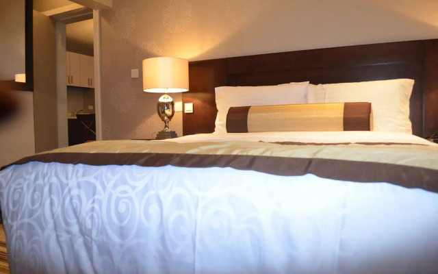 Lakewood Luxury Apartment