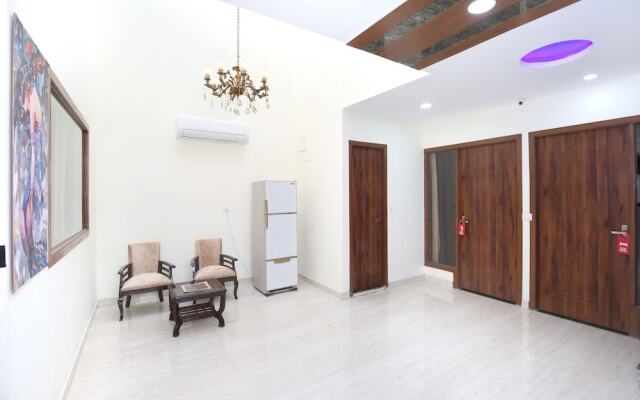 Capital O 322 Hotel Royal