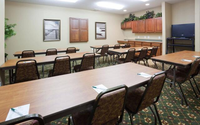 Grandstay Residential Suites Hotel - Sheboygan