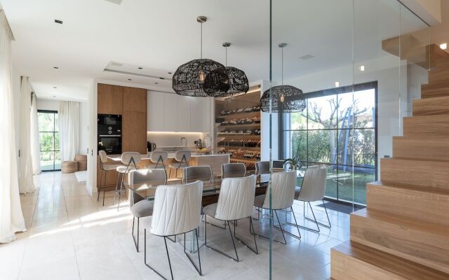 Villa Azalea by The Pearls Collection