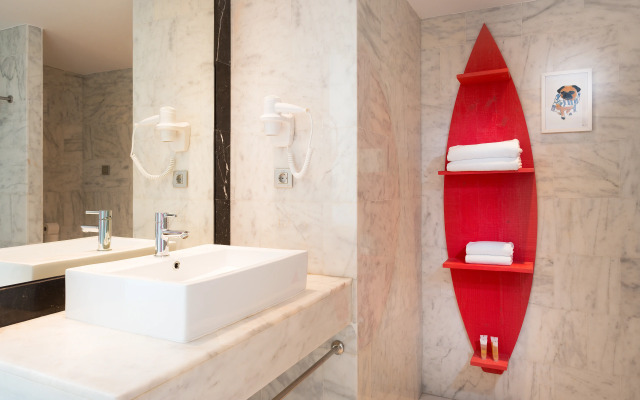 Marina Suites