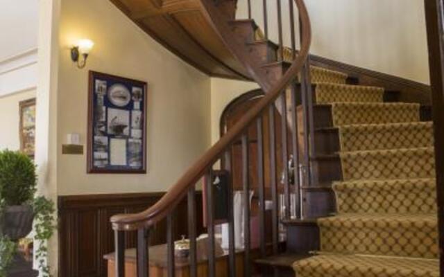 Glewstone Court Country House Hotel
