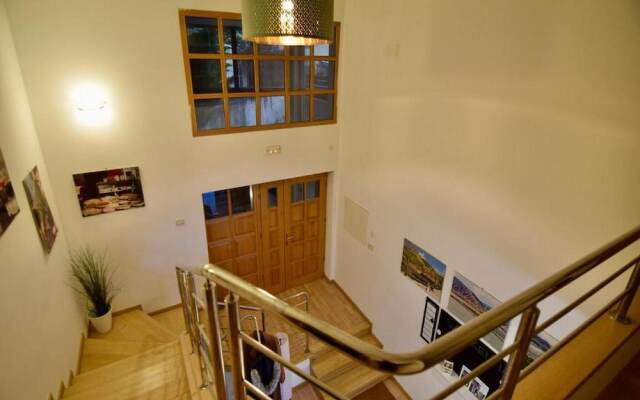 Villa Wolkenhawk - Five Bedroom Villa With Indoor Swimming Pool