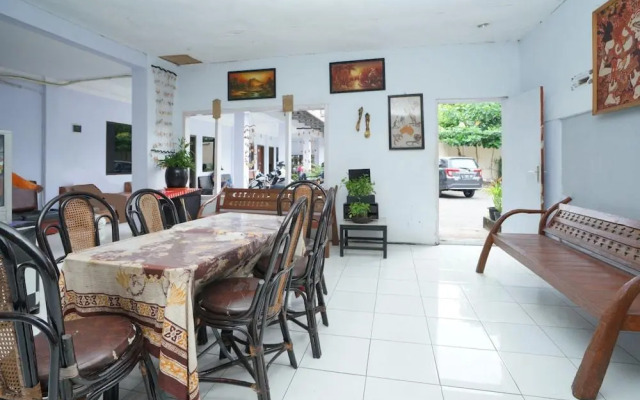 Female Guest House by OYO Rooms