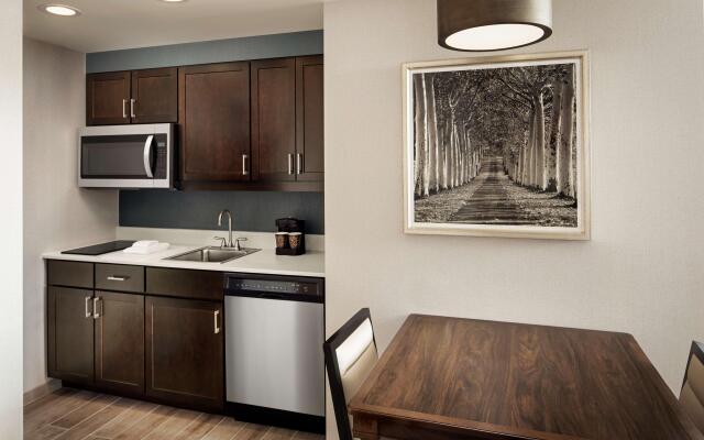Homewood Suites by Hilton Teaneck Glenpointe