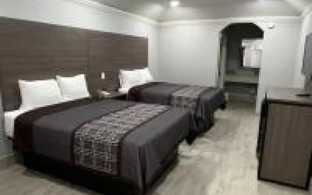 Crystal Inn 249 North