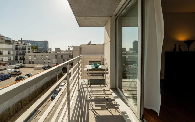 Modern Cedofeita by Homing