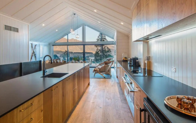 Kahurangi Luxury Holiday Home by MajorDomo