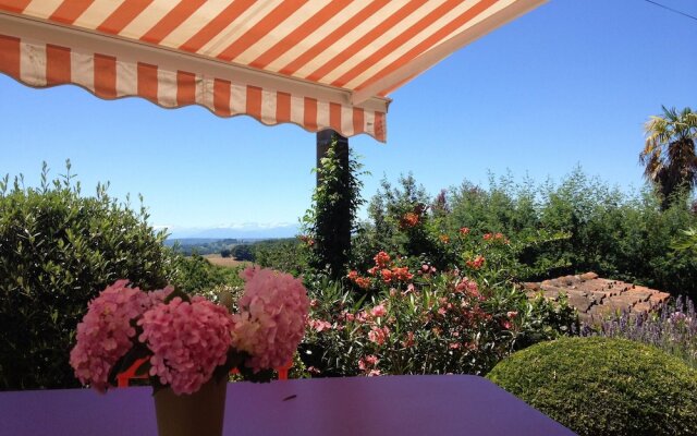 House With 2 Bedrooms in Monlaur-bernet, With Furnished Terrace