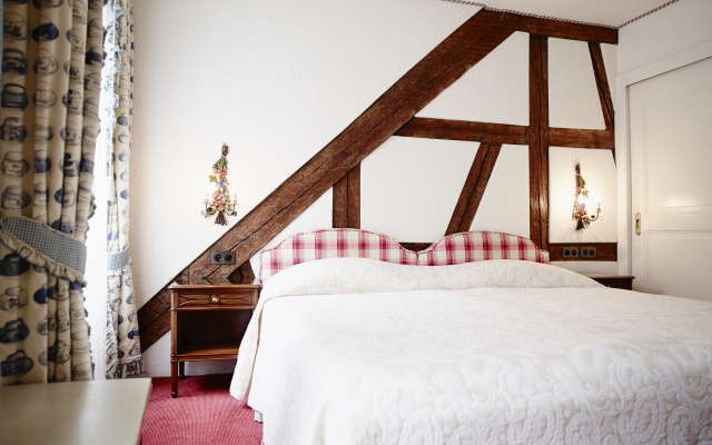 Romantik Hotel Wilden Mann – Guest Rooms – Lucerne