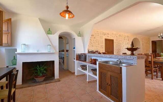 Farmhouse in Mallorca With Pool & Views