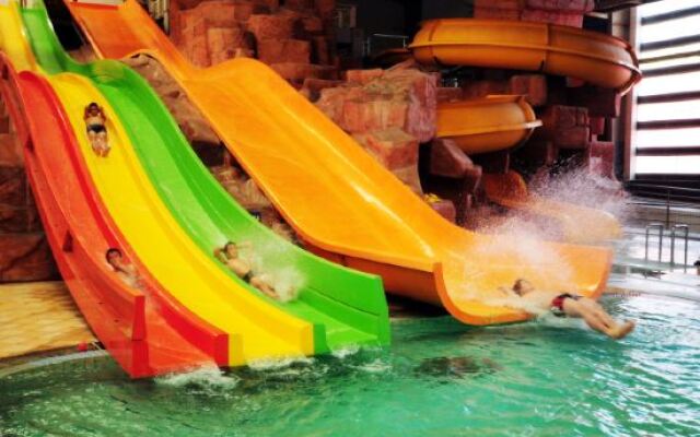 Nangong Spring Season Hotel