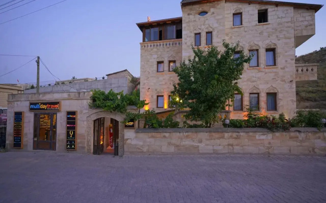 ShoeString Stone House