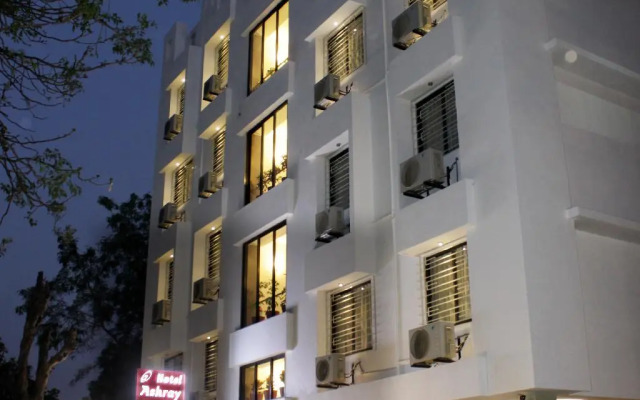 OYO Premium Ashram Road II
