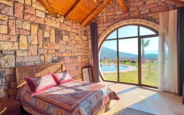 Amazing Stone House With Private Pool in Iznik