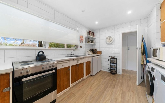 Calapso Cottage - Waikanae Beach Holiday Home – Kitchen – Waikanae
