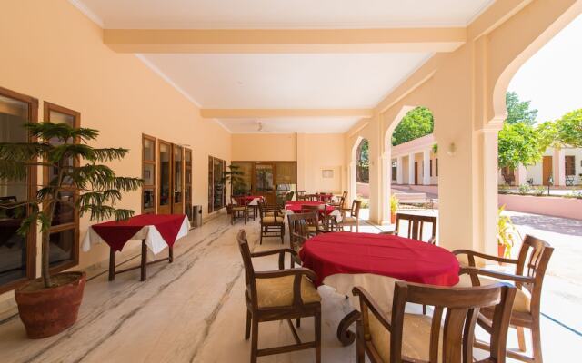 Hotel Dev Vilas