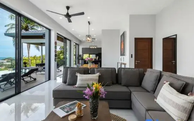 L'Esterel Villa - A Tropical Oasis