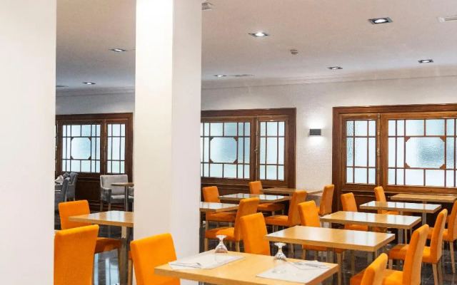 Hotel Serrano