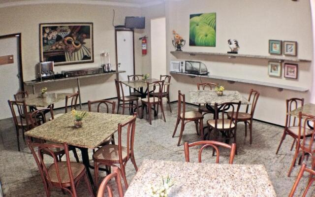 Aldeota Praia Hotel