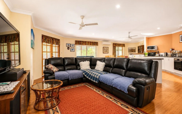 Hidden Gem Getaway in Dunsboroughs Heart – Lobby – Dunsborough