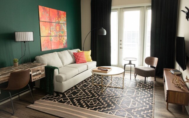 Chic Apts Barton Creek by WanderJaunt