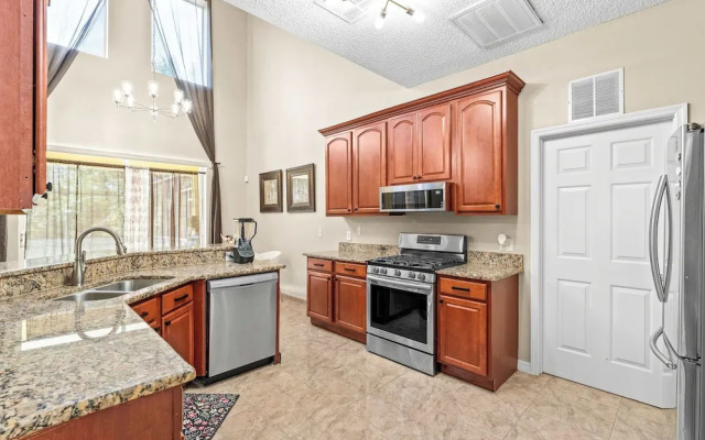 Jasmine Breeze Home for 12